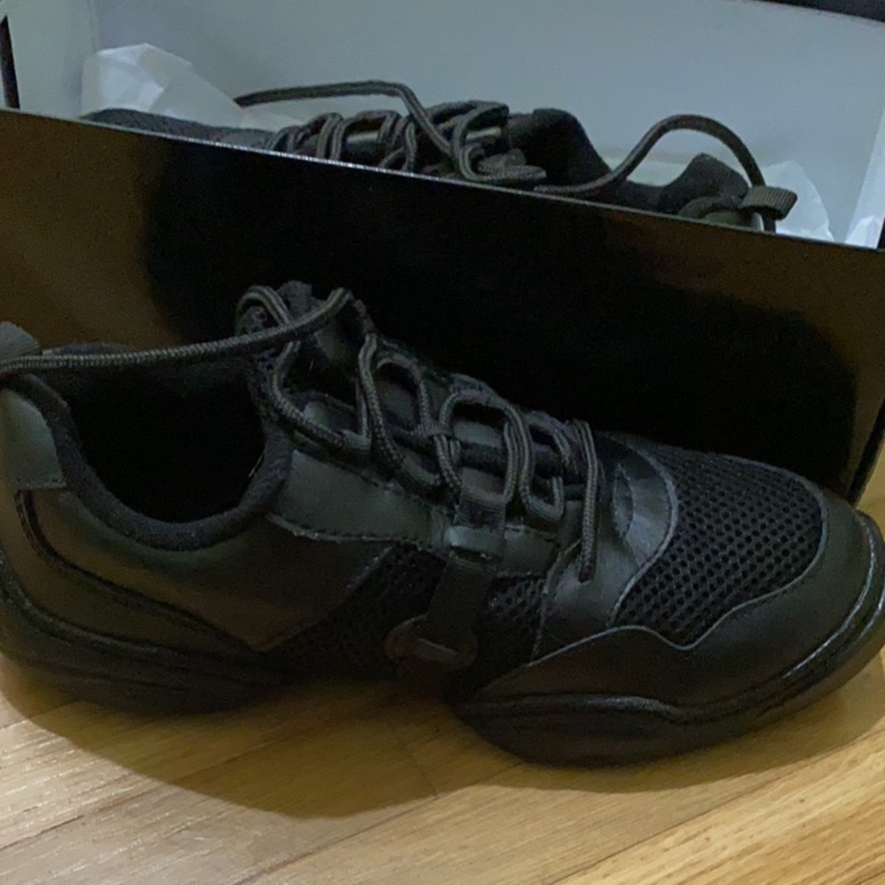 HipHop sneakers NIB